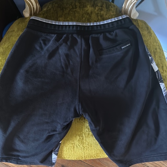 Very cool 100% authentic Dolce Gabbana boy shorts in 11/12. Gently used. - Picture 6 of 9
